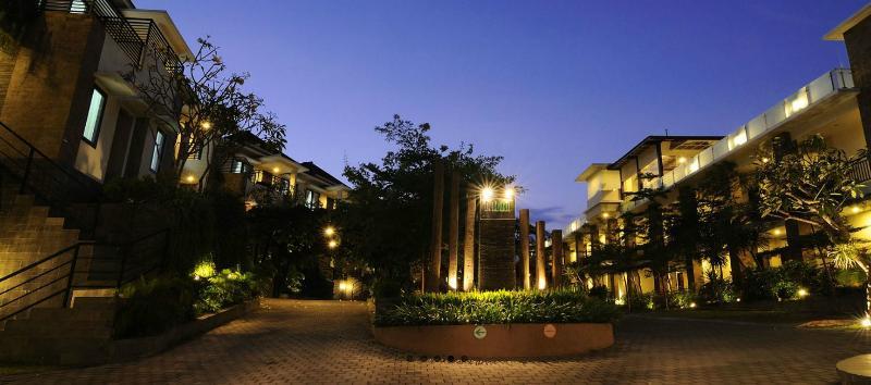 Parkside Denbukit Residence & Suite Jimbaran المظهر الخارجي الصورة